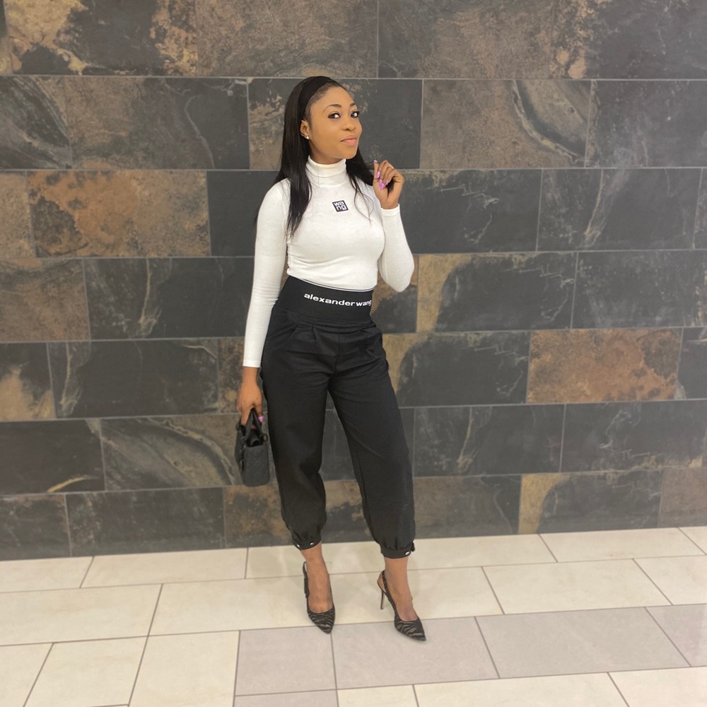 Meet your Posher, Folashade